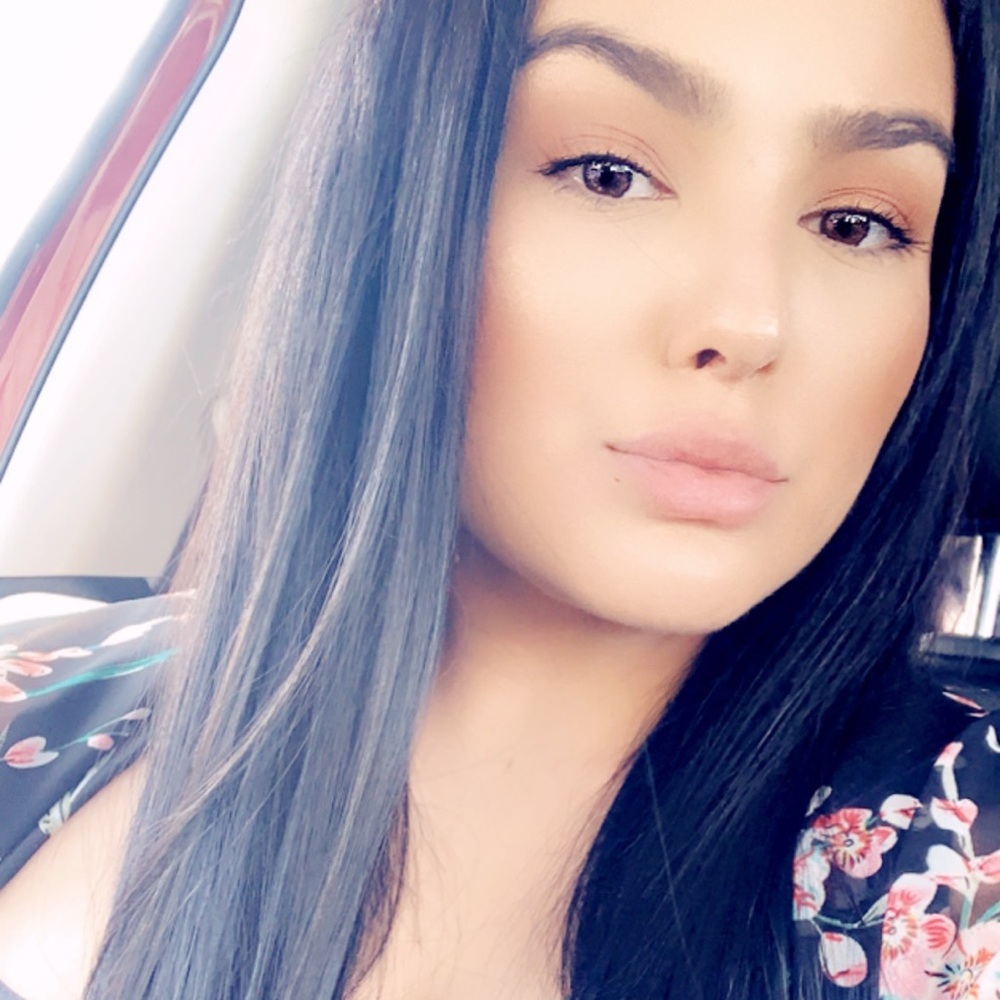 Instagram @k_benavides